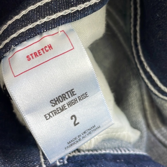 Extreme High Rise Shorts - Picture 4 of 5